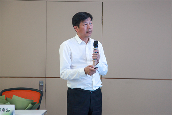 1728442495108483.jpg 偏向阳.jpg